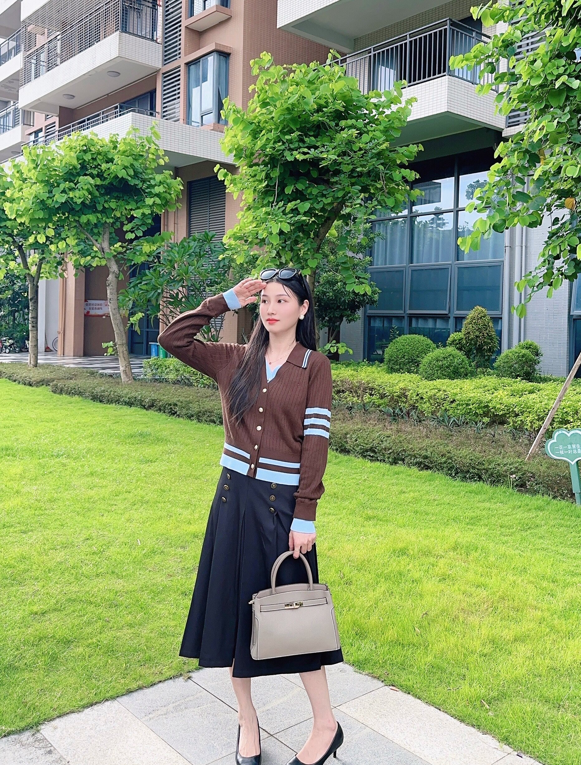 百丽鎏金岁月凯莉包 质感牛皮高级耐磨 大容量通勤 妈妈包婚包两用