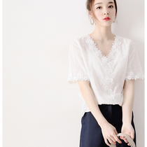 Japanese womens romantic elegant refreshing pure cotton white V-collar embroidered small loose half-sleeve blouse shirt