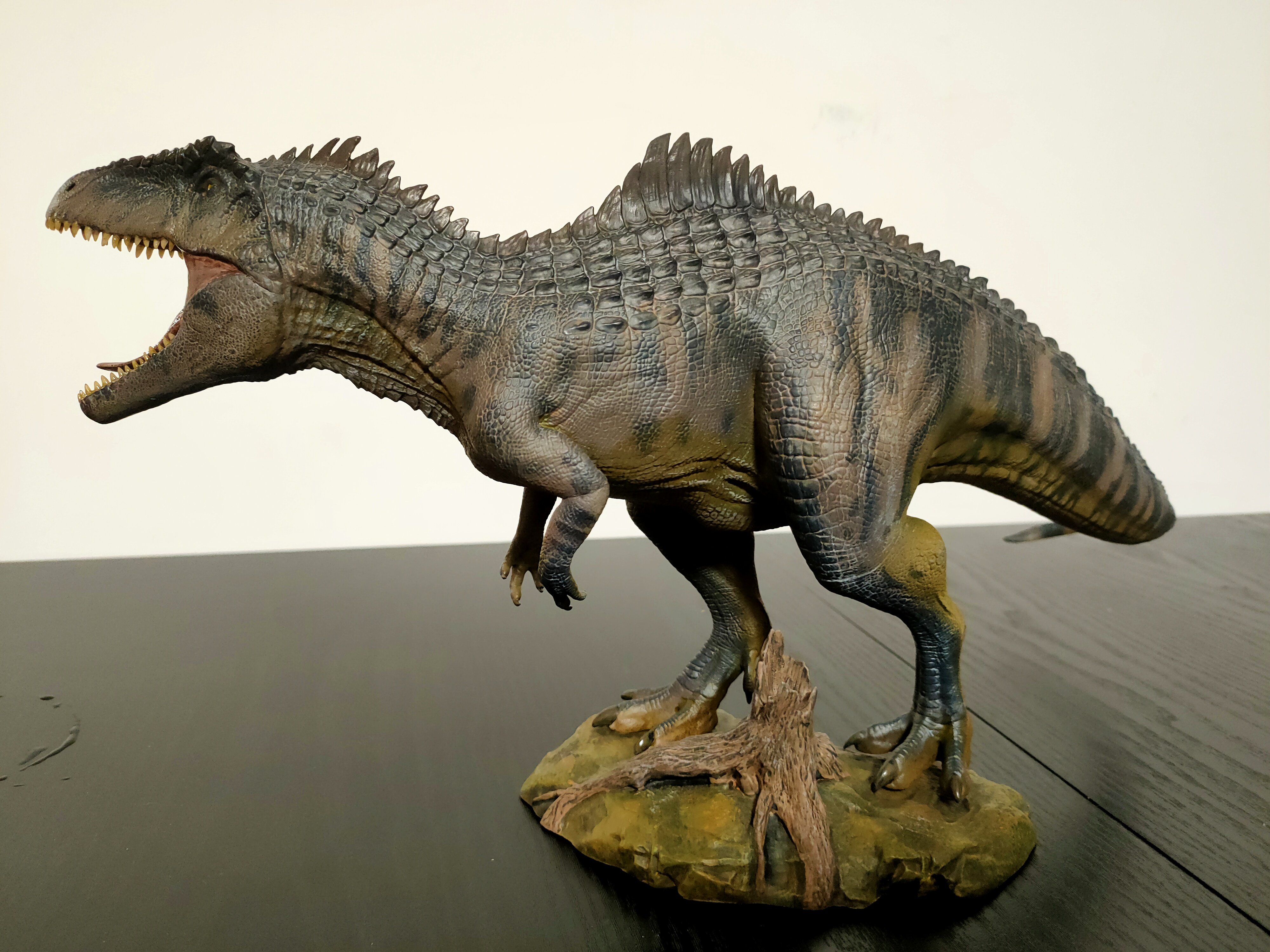 Nanmu Studio Jurassic 172190DX Dinosaur Giganotosaurus King of