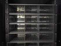 NETAPP DS2246 expansion cabinet 24 disk position 2 5 SAS dual power supply dual ESM spot 90% New
