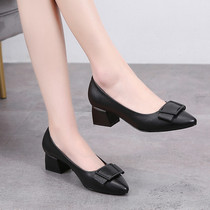 Single shoes womens thick heel leather mid heel mom shoes summer soft bottom shallow mouth soft leather shoes 40 large size womens shoes 41-43