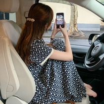 Jacquard hollowed-out one-piece dress woman 2021 spring Korean version new temperament collection waist display slim a character short sleeve V lead long skirt