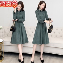 Hangzhou khaki round neck French dress female 2021 new early autumn small fragrance waist mid-length skirt