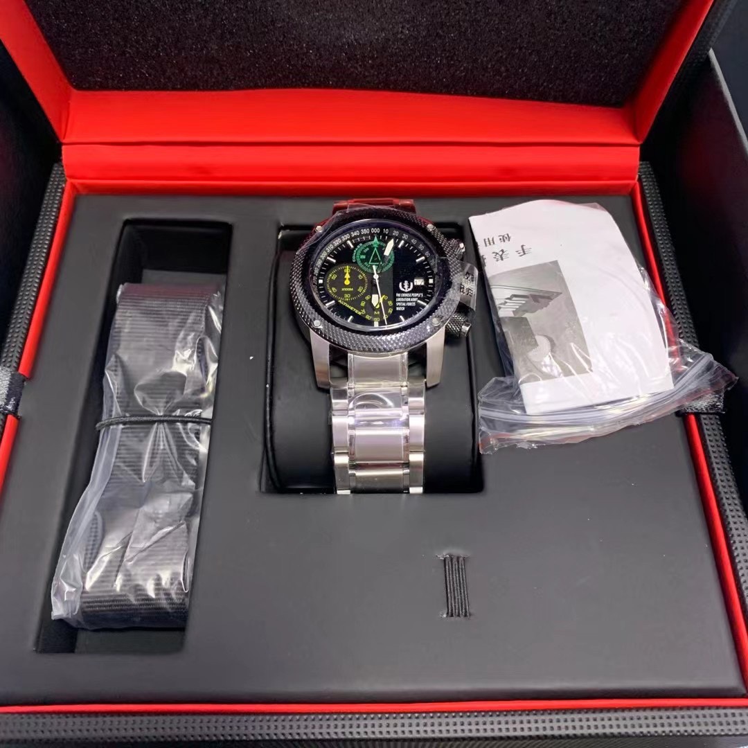 Third Generation Outdoor 1127T Special Multifunction Quartz Watches Altimeter Altimeter Pointing North Needle Azimuth Luminous Waterproof Corps