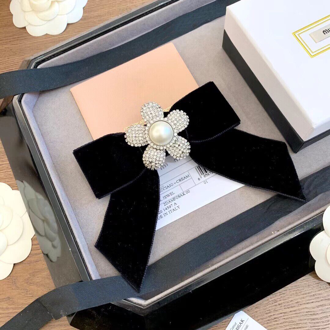 Miu new diamond flower three-dimensional pearl hairpin miu black velvet bow headband temperament hair accessories