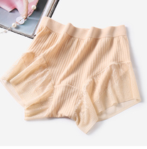 The underpants are all fixed. Pure silk inner crotch gauze lace anti-light safety boxer pants