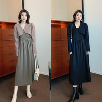 Small fragrant wind early autumn 2021 new female fashion light luxury short coat with French pleated suspender skirt two-piece