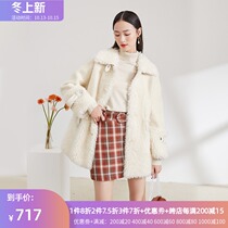 Counter three color 2020 winter womens single-breasted long sleeve pure wool fur coat coat coat coat D046525P00