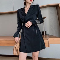 Black Western style suit skirt womens jacket 2021 spring and autumn new age-reducing design sense waist thin fried street small suit