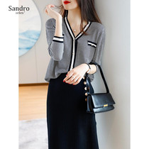 sandro selen is full of warmth ~ fragrant elements black and white retro plaid small V-neck knitted top