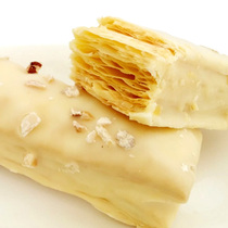 Crispy Butterfly Hazelnut pine tower Melaleuca shortbread Shanghai specialty gift box Chocolate pastry heart Cream egg