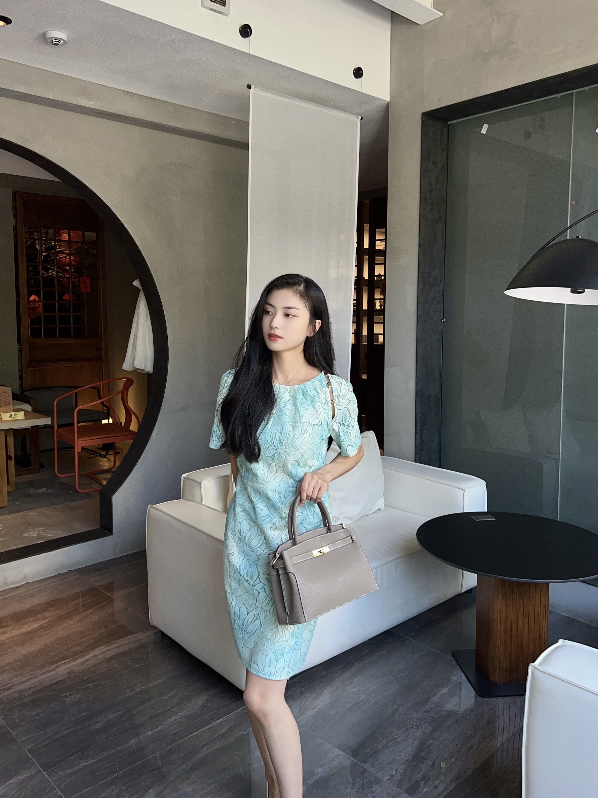 百丽鎏金岁月凯莉包 质感牛皮高级耐磨 大容量通勤 妈妈包婚包两用