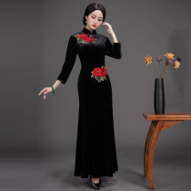 2021 new catwalk cheongsam long modified gold velvet high-end performance banquet dress fishtail cheongsam dress