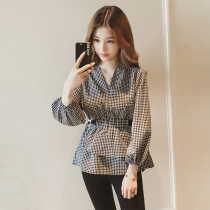 Korean version of light luxury womens clothing 2020 spring wild fairy blouse plaid temperament shirt v-neck thin shirt tide