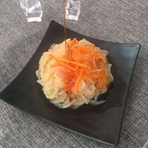 Wild jellyfish ready-to-eat seafood jellyfish spicy red oil jellyfish skin Wenzhou jellyfish head 200g per pack