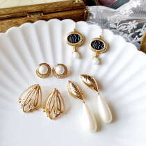 vintag Overseas Custom Ancient Ins Egypt Wind Network Red Earrings Water Drop Pearl European and American 100 lap ear clips