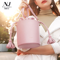 NU Nuo Zhilan womens bag new 2021 fashion net red shoulder messenger bag plaid retro small incense feng shui bucket bag