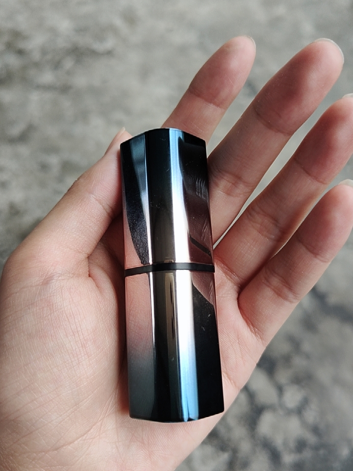 花西子口红唇膏/口红值不值得买?看完这篇超详细评测再决定!