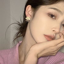 Unique Design Flower Pearl Tassel Earrings Temperament Joker Earrings Small People Light Luxury Advanced Earrings Earrings