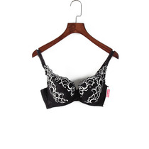 Si brand new counter Cabinet withdrawal black gathering hook hook flower sexy breathable support bra 14606