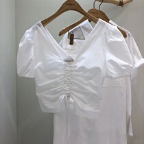 East gate 2021 summer new short sleeve design white V-neck short shirt women's drawstring coat tide