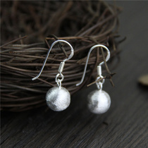 Silver Qi silver jewelry Thailand Chiang Mai handmade silver 925 sterling silver Thai silver retro ladies simple round bead drawing earrings