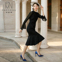 French-style lady dress 2021 new black half-leaked shoulder breeze body thin black skirt tail skirt