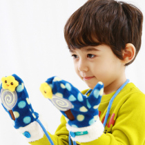 Baby gloves Infant autumn and winter baby cartoon small gloves Childrens winter warm velvet cute halter neck lanyard
