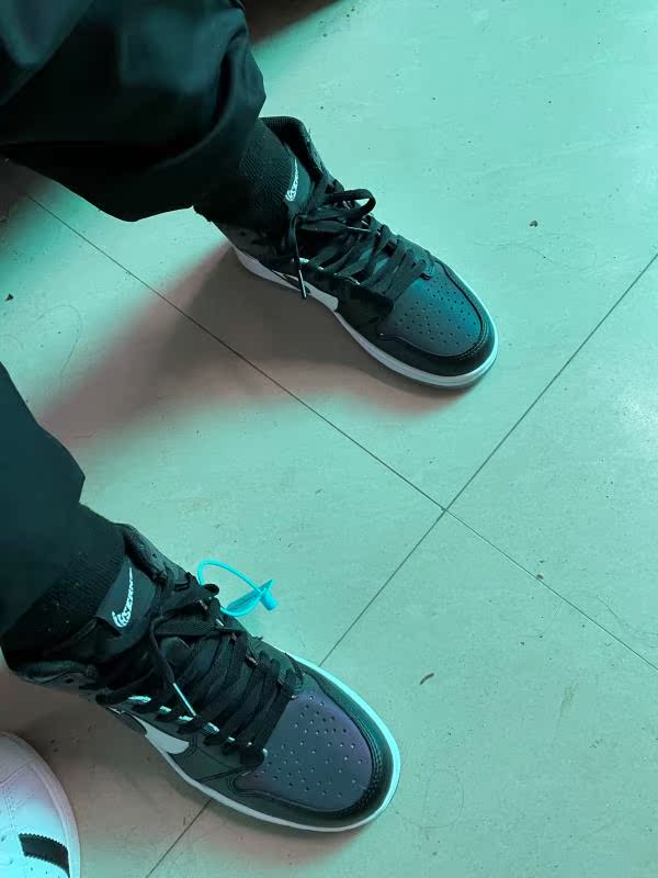 aj1影子灰高帮鞋值得入手？详细曝光质量如何？