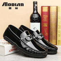 Mens bean shoes in Summer Han Edition Boat Shoes lazy shoes shoes bright leather shoes mens leather shoes