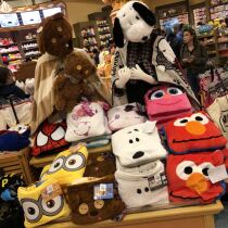 Japan USJ Universal Studios Unicorn Snoopy Little Yellow Man Sesame Street Spider-man Pillow shawl