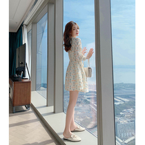 2021 early spring new womens floral dress spring age reduction age thin French temperament skirt small spring dress