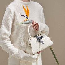 BEN by SONG Latch Series Crocodile Pattern Leather Trapezium Doctor Bag Retro Commuter Chinese Shoulder Bag