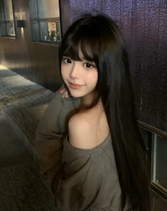 真我黑长直漫画齐刘海假发套 全真发整顶设计 自然隐形无痕贴合 长发飘逸顺滑