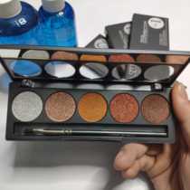 Spot) Officially authorized Cinemasecrets Hollywoods secret five-color metallic eye shadow tray