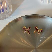 Red Butterfly Junction White Teenage Girl Hearts Personality Christmas Earrings Fashion Superior Earrings New Year Earrings Clips Women