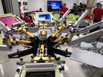 Transfer equipment for 6-color floor-type screen printing machine