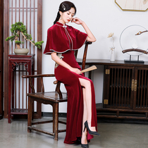 Jiangnan spring 2021 new winter catwalk cheongsam long modified velvet shawl performance clothing fishtail dress