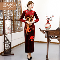 2021 autumn and winter thick gold velvet cheongsam improved catwalk long mother dress wedding banquet mother-in-law dress