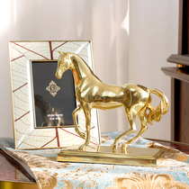 Light luxury copper horse ornaments horse to success American wine cabinet decoration European style study opening gifts to new home gifts