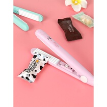 Hand-pressed small household mini portable mooncake nougat sealing machine Snow crisp snack plastic bag plastic sealer