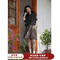 Ouyang Xi disc buckle retro short design sense niche chic top summer Thin Thin temperament short sleeve shirt Women