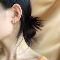 Niche pink F letter earrings female European and American ins advanced micro-inlaid zircon mini earrings exquisite versatile earrings