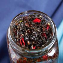 Hunan specialty secret perilla sauce farmhouse pickled chili sauce perilla leaf kimchi rice canned pickles appetizers