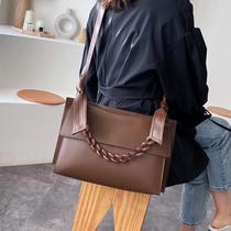 Hong Kong Chao brand new bag women's large capacity 2021 fashion simple tote shoulder bag Korean Joker chain bag