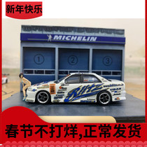 1 64 Michelin FALKEN ADVAN Garage Roll Gate Scene Model Suitable for MINIGT GTR