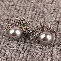 Earrings Korean temperament Net red retro Pearl earrings flower temperament hollow exaggerated petals earrings decorative fashion