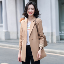 Apricot color suit jacket female Korean version 2020 Spring and Autumn New Net red suit female temperament casual little man