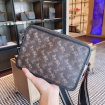 2021 New male bag charter 24 double zip camera bag with a single shoulder slope bag C5340 horse car printed 5341