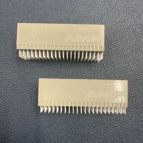 5188835-1 Tyco Z-PACK B M-HDR 154p male back plate spot original